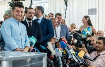 Выборы на Украине – экзитполы, планы, споры Зеленский