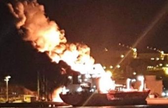 В турецком порту взорвался танкер, есть жертвы