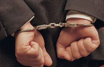 Задержан глава прокуратуры сектора Чокана столицы наручники