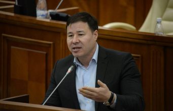 Цырдя объяснил, почему Цуркан стал объектом нападок