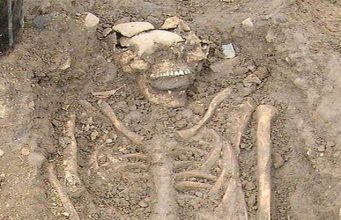 Шмидт или Бернардацци? Человеческий скелет обнаружили в Кишиневе на месте лютеранского кладбища скелет