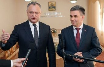 Додон хочет внедрения приднестровских банков в систему Молдовы