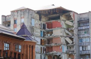 Полуразрушенный дом в Атаках опустеет – жильцы получат компенсации для покупки квартир Атаки