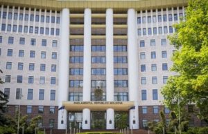 Парламент может провести внеочередное заседание