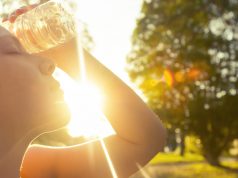 В Кишиневе устанавливают палатки для спасения от жары