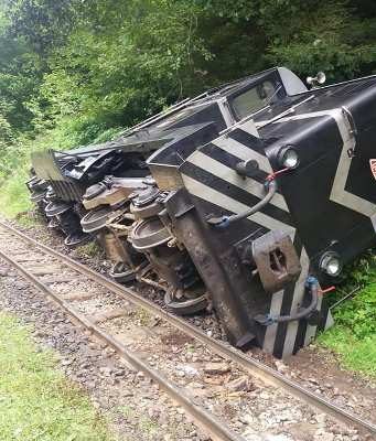 Поезд сошел с рельсов в Румынии – есть жертвы