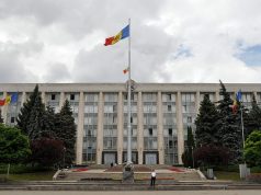 Правительство снова занялось перестановками правительство