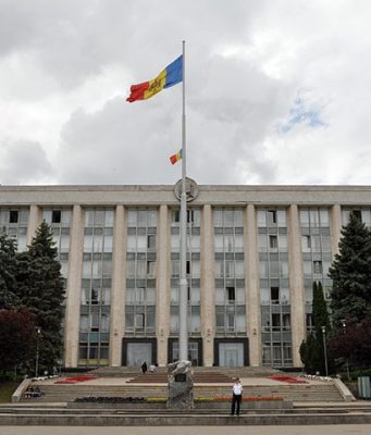 Додон: Вотум недоверия правительству Кику провалится правительство