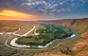 Вакцинация в культурном месте – куда стоит с пользой съездить в воскресенье Молдова
