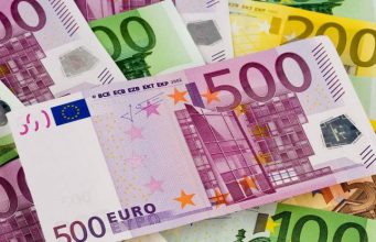 Курс валют на понедельник: евро растет евро