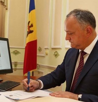 Президент направил в парламент два законопроекта в области социальной защиты