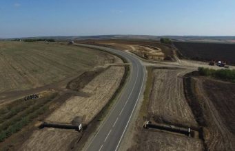 В Комрате строят объездную – эти технологии Кишиневу и не снились – ВИДЕО дорога