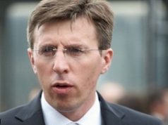 Киртоакэ выступил в защиту подозреваемых в деле о краже миллиарда.