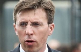 Киртоакэ выступил в защиту подозреваемых в деле о краже миллиарда.