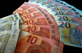 Курс валют на сегодня.Валюта ползет вниз