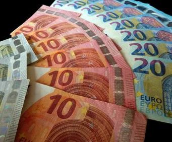 Курс валют на сегодня.Валюта ползет вниз