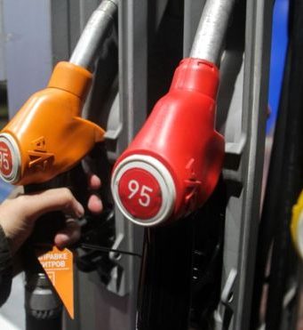 Топливо в Молдове подорожало бензин