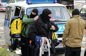 В немецком городе Галле в Йом Кипур произошла стрельба около синагоги, есть погибшие