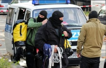 В немецком городе Галле в Йом Кипур произошла стрельба около синагоги, есть погибшие