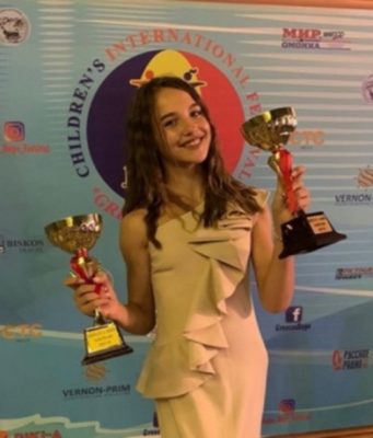 Сразу два гран-при конкурса в Греции завоевала певица из Молдовы Анна Драгу