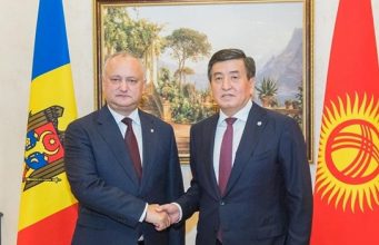 Додон встретился с Жээнбековым