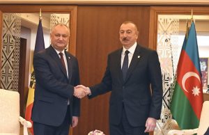 Додон и Алиев встретились в Ашхабаде