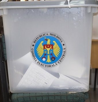 В Комрате баллотируется 61 кандидат