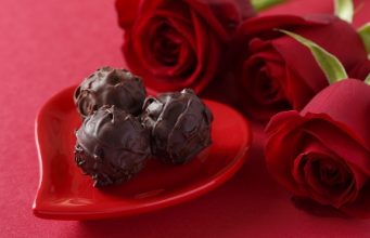 Опасные подарки. Букет цветов или конфеты могут поставить под угрозу неподкупность госслужащих