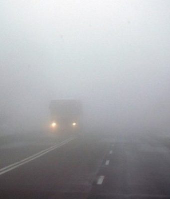 Желтый уровень погодной опасности объявлен по всей стране из-за тумана