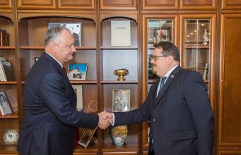 Додон встретился с Михалко – что обсудили президент и евродипломат