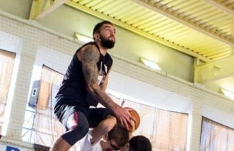 Баскетол-шоу: Данкер Алекс Захаров из Украины показал класс в Кишиневе