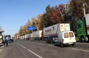 Вслед за пассажироперевозчиками в Кишиневе на протест вышли грузоперевозчики