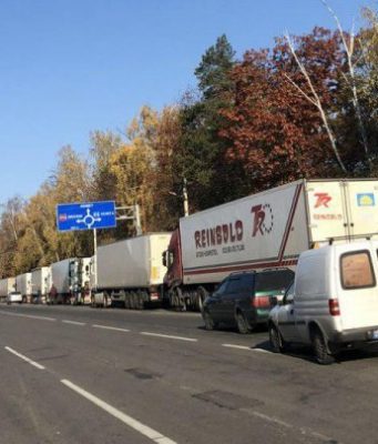 Вслед за пассажироперевозчиками в Кишиневе на протест вышли грузоперевозчики