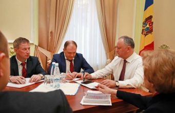 Додон: Правительство Санду по собственной воле попало в политический цугцванг