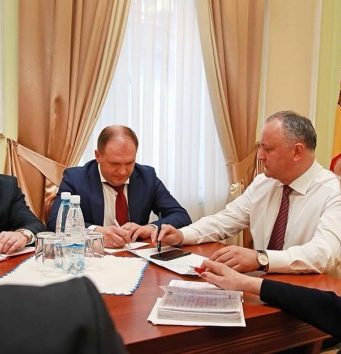 Додон: Правительство Санду по собственной воле попало в политический цугцванг