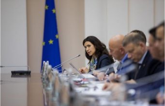 Последние аргументы сторон перед решающей схваткой