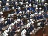 Японские депутаты провели заседание в шлемах