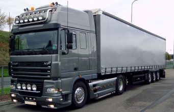 Десятки дальнобойщиков из Молдовы застряли на границе Италии и Словении фура