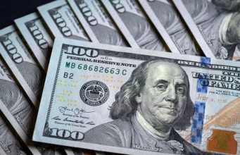 Что готовят евро и доллар: курс валют сразу на несколько дней