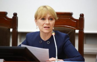 Немеренко утверждает, что ей угрожали