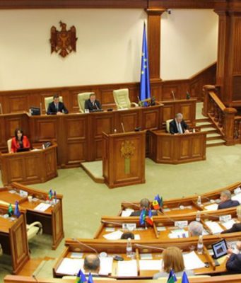 Парламент определил сферы деятельности постоянных комиссий