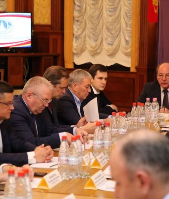 В ПОСОЛЬСТВЕ РОССИИ СОСТОЯЛОСЬ ЗАСЕДАНИЕ ЭКОНОМИЧЕСКОГО СОВЕТА