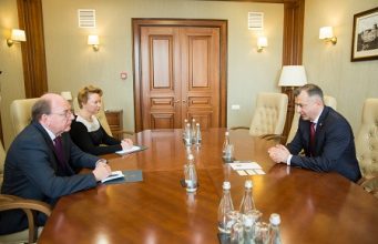 Ион Кику провел встречу с послом Российской Федерации в Молдове