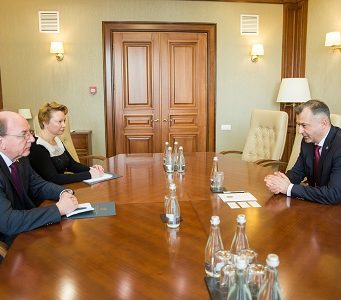 Ион Кику провел встречу с послом Российской Федерации в Молдове