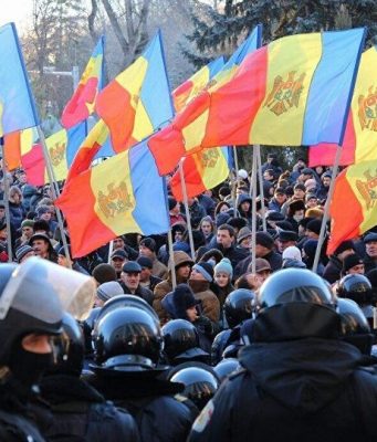 Молдова опустилась за год на пять пунктов в рейтинге «Индекс демократии»