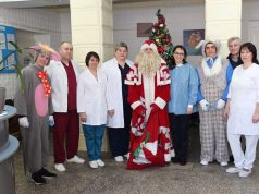 Трое заключенных порадовали более 100 маленьких пациентов больницы