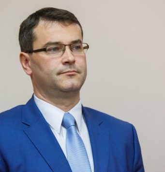 Порядка 350 км национальных дорог будут восстановлено за счет российского кредита