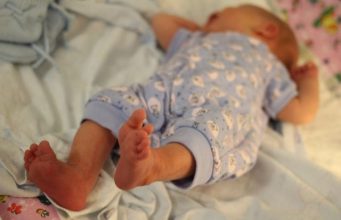 Мать бросила грудного ребенка в Кишиневе ребенок