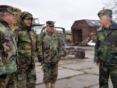 Не хватает специалистов: министр обороны проверил армейскую базу