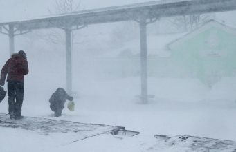 Пограничный пункт в Кагуле временно не работает снег